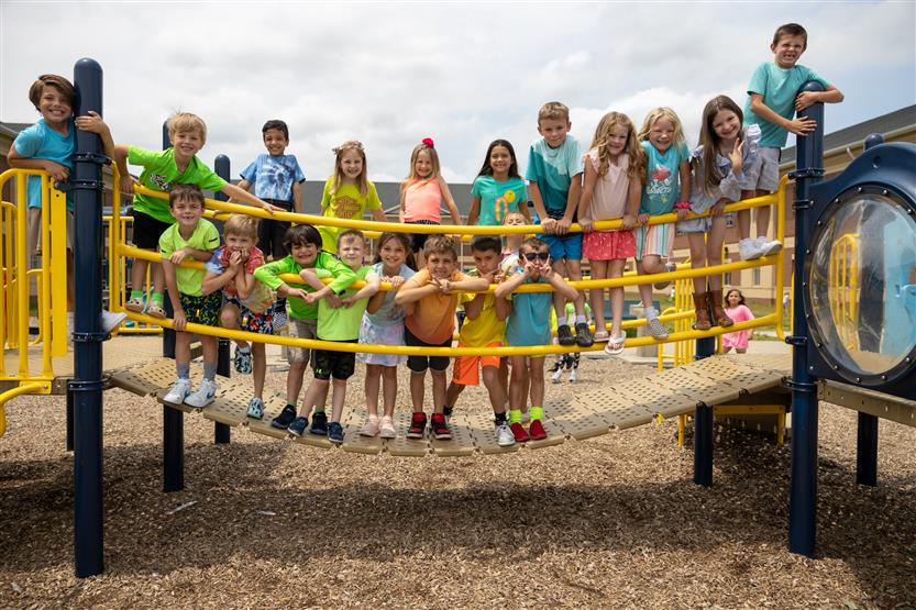 Elementary students enjoy time outside